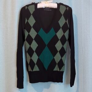 EUC XS Club Monaco 💯% Wool Argyle sweater